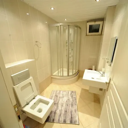 How To Rent Your Own In With Fantastic Private Pool, 1032 ألانيا